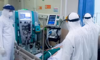 Thêm 368 bệnh nhân COVID-19 tại 15 tỉnh, thành tử vong