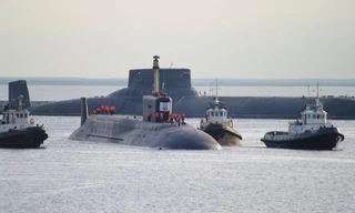 Hiện chỉ còn trong biên chế duy nhất một chiếc tàu ngầm lớp Akula mang tên TK-208 “Dmitry Donskoy”. Ảnh: Sevmash 