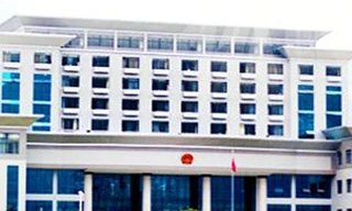 Bé gái 13 tuổi giết rồi chặt xác bạn thân vì ghen tị