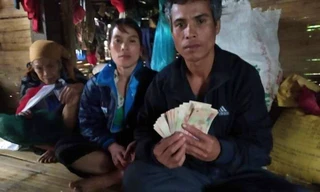 Phát hiện 10 triệu trong quần áo cũ được tặng từ thiện, gia đình nghèo tìm cách trả lại