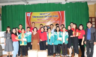 Thầy trò trường THCS Cầu Giấy (Hà Nội) chung tay ủng hộ “khúc ruột” miền Trung