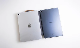 Mua máy tính bảng để học trực tuyến: Nên chọn iPad của Apple hay Samsung Galaxy Tab?