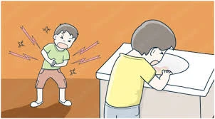 Nhiều học sinh ở Lâm Đồng bị ngộ độc nghi là do trò chơi thổi bong bóng bằng ống hút