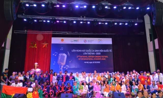 Sinh viên Đại học Hạ Long giành giải nhất Liên hoan hát Quốc ca sinh viên Quốc tế năm 2020