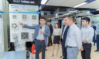 9 sinh viên ưu tú ngành Nhiệt lạnh nhận học bổng với tổng trị giá lên tới 400 triệu đồng