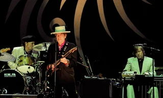 Nghe Bob Dylan hát và... xúc động