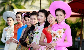 Thí sinh Hoa hậu duyên dáng trong tà áo dài