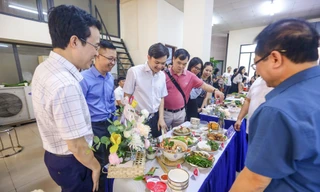 Sôi nổi Lễ hội ẩm thực 'Hương vị yêu thương'