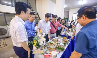 Sôi nổi Lễ hội ẩm thực 'Hương vị yêu thương'