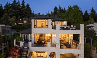 Không gian kết nối của ngôi biệt thự lớn ven hồ 