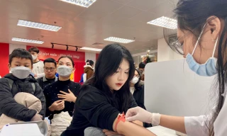 Nhiều nghĩa cử xúc động trong chương trình Từ trái tim xanh-Trao Tết an lành