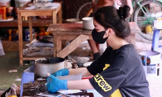 Khám phá xưởng làm đồ chơi Trung thu truyền thống nổi tiếng ở Hưng Yên