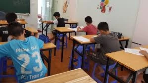 ‘Chạy đua’ học thêm tiếng Anh, đến trẻ tiểu học cũng luyện thi IELTS