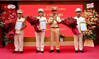 Bản tin 8H: Nữ Phó Cục trưởng đầu tiên của Cục CSGT