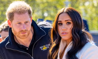 Harry - Meghan và loạt sao Hollywood tháo chạy