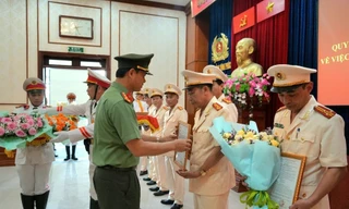 Bản tin 8H: 23 lãnh đạo, chỉ huy đơn vị công an ở Vĩnh Phúc nghỉ hưu trước tuổi