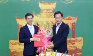 Bản tin 8H: Ban Bí thư chỉ định nhân sự tại Hưng Yên