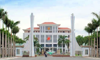 Bản tin 8H: Cán bộ ở Quảng Nam nghỉ hưu trước tuổi nhận hơn 3,2 tỷ đồng