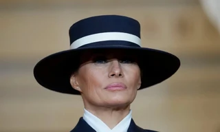 Bức ảnh của bà Melania Trump khiến nữ tỷ phú điêu đứng