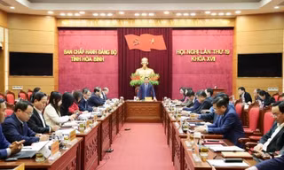 Bản tin 8H: 14 cán bộ chủ chốt tỉnh Hòa Bình xin nghỉ hưu trước tuổi