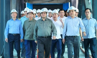 Bản tin 8H: Thủ tướng chủ trì lễ khởi công, khánh thành 80 công trình, dự án lớn kỷ niệm 50 năm Giải phóng miền Nam