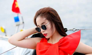 Kỳ Duyên phấn khích thả dáng trên du thuyền sang trọng 