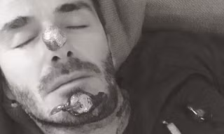 Bức ảnh lúc Becks đang ngủ được cậu cả Brooklyn chụp lại. 
