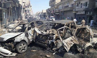 Thành phố Raqqa tan hoang sau những cuộc không kích.