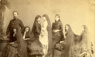 Chuyện về những người phụ nữ không bao giờ cắt tóc 