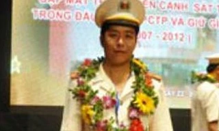 Trung tá Phạm Mạnh Hùng trong một lần tham dự gặp mặt gương cảnh sát tiêu biểu