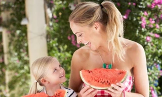 8 thực phẩm giúp bạn trẻ mãi 