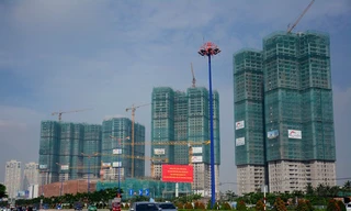 Nhà giá rẻ ở Sài Gòn 'đắt như tôm tươi'