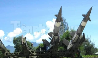 ‘Lạc’ trong thế trận phòng không