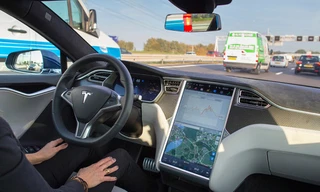 Xe hơi tự lái sắp thống trị thế giới?