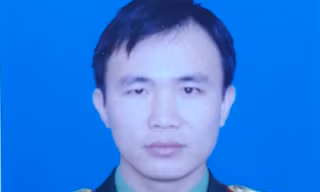 Di ảnh Đại úy Cao Xuân Tú.