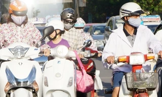  Hà Nội trời nắng mạnh với nhiệt độ 36 độ C