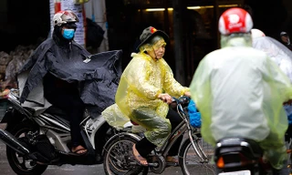 Hà Nội đêm và sáng sớm có mưa