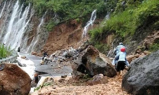 Thời tiết 9/1: Hà Nội mưa rào, nguy cơ xảy ra sạt lở vùng núi phía Bắc