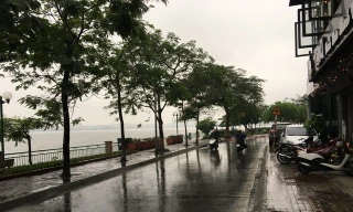 Hà Nội có mưa dông, mức nhiệt không quá cao