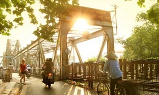 Hà Nội có nắng sớm, chiều tối mưa dông rải rác