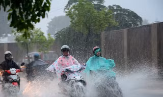 Bão số 3: Hà Nội mưa dông, khả năng xảy ra tố, lốc