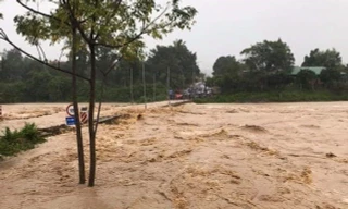 Bão số 9 gây lũ lớn trên các sông miền Nam