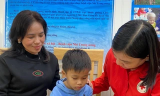 Cần lắm sự giúp đỡ giành lại sự sống cho cháu Nguyễn Gia Long