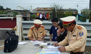 Cần phân biệt giữa ‘tiêu cực’ và ‘tham nhũng’ trong CSGT