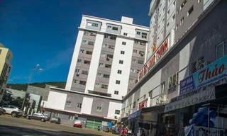 Chung cư Long Thịnh dành cho người thu nhập thấp được phát hiện có hàng trăm căn hộ đã bị chuyển nhượng, cho thuê, cho mượn sai quy định. Ảnh: Tr.Định