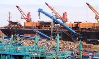 Buộc dừng thi công cầu cảng Quy Nhơn