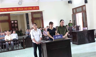 Các bị cáo tại phiên xử sáng 16/8. Ảnh V.T 