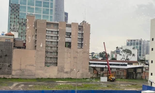 Bỏ đất trống sau 7 năm tháo dỡ, 'đất vàng' Thương xá Tax sẽ làm bãi giữ xe