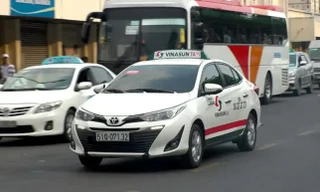 Nhiều doanh nghiệp 'cài số lùi' trong năm nay