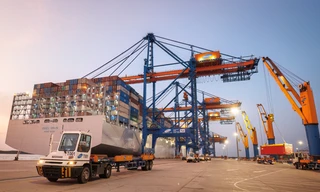 Lãnh đạo doanh nghiệp xuất trận cứu nguy cho cổ phiếu 